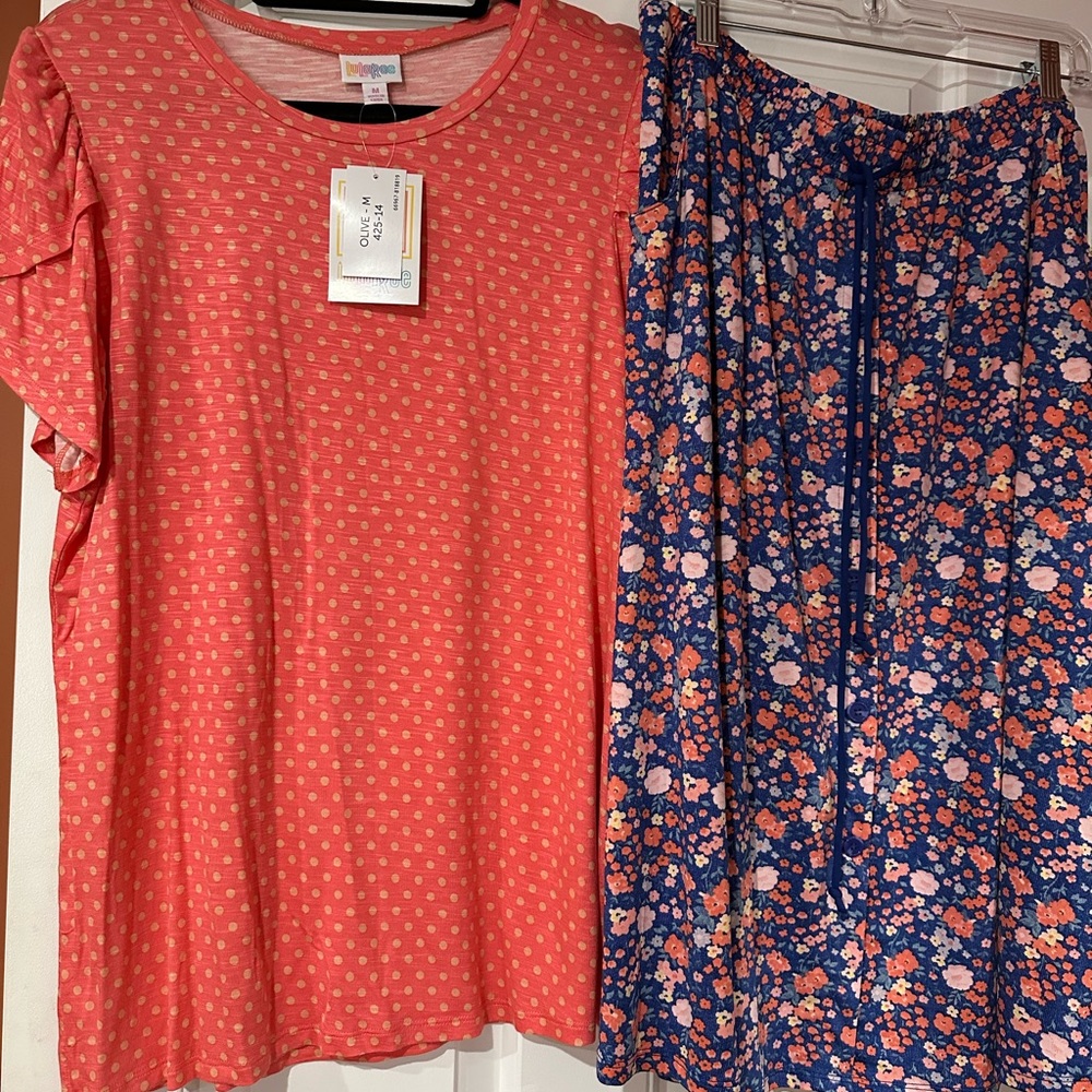 NWT size medium polka dot coral top with adorable floral skirt Lularoe ~CUTE~